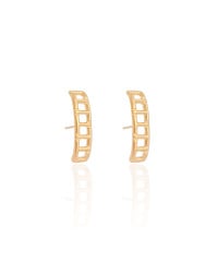 Ear Hook Quadrado Vazado Banhado a Ouro 18K