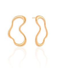 Brinco Orgânico Liso Vazado Banhado a Ouro 18K