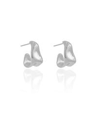 Brinco Argola Orgânica Lisa 1.8 cm Ródio Branco