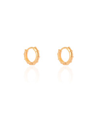 Brinco Argola Click Detalhada 1.3 cm Banhado a Ouro 18K
